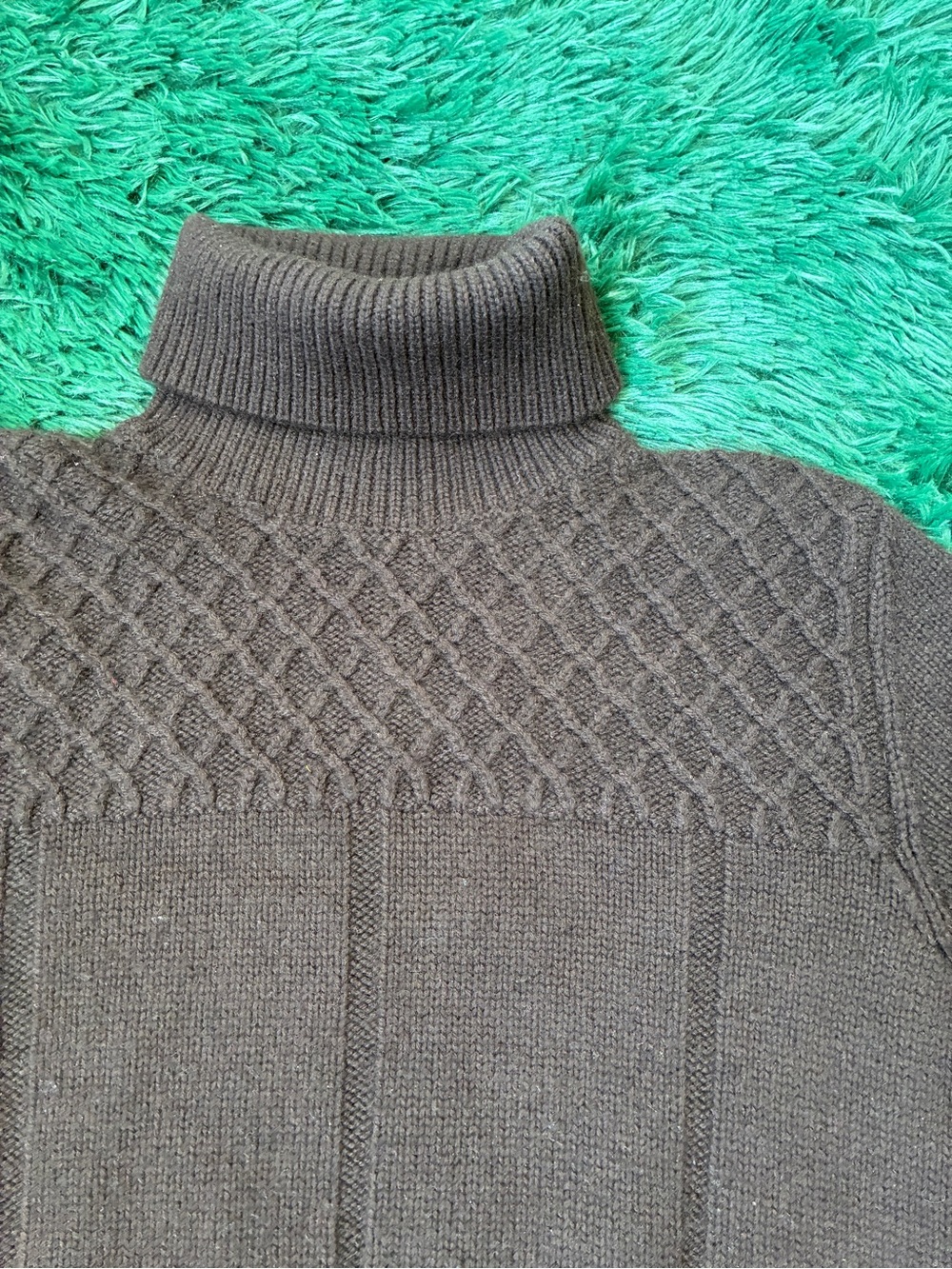 Barney's New York Brown 100% Cashmere Cable Long-Sleeved Turtleneck Sweater - Picture 2 of 8